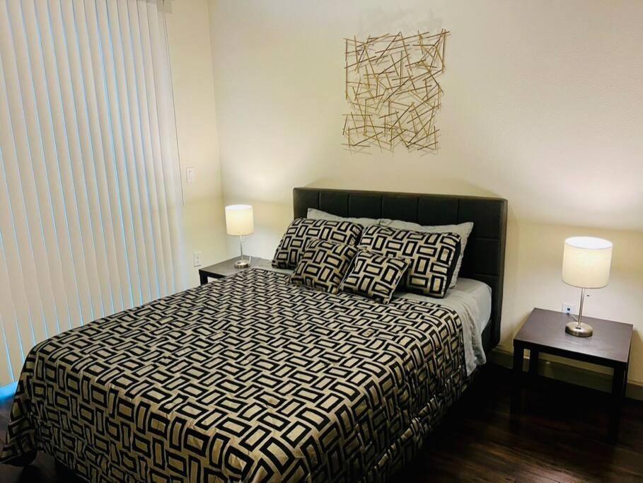 Апартаменты Apto 1 Bed - Kitchen - Free Parking Хьюстон Экстерьер фото