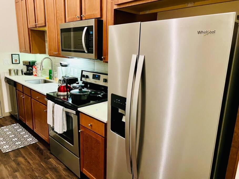 Апартаменты Apto 1 Bed - Kitchen - Free Parking Хьюстон Экстерьер фото
