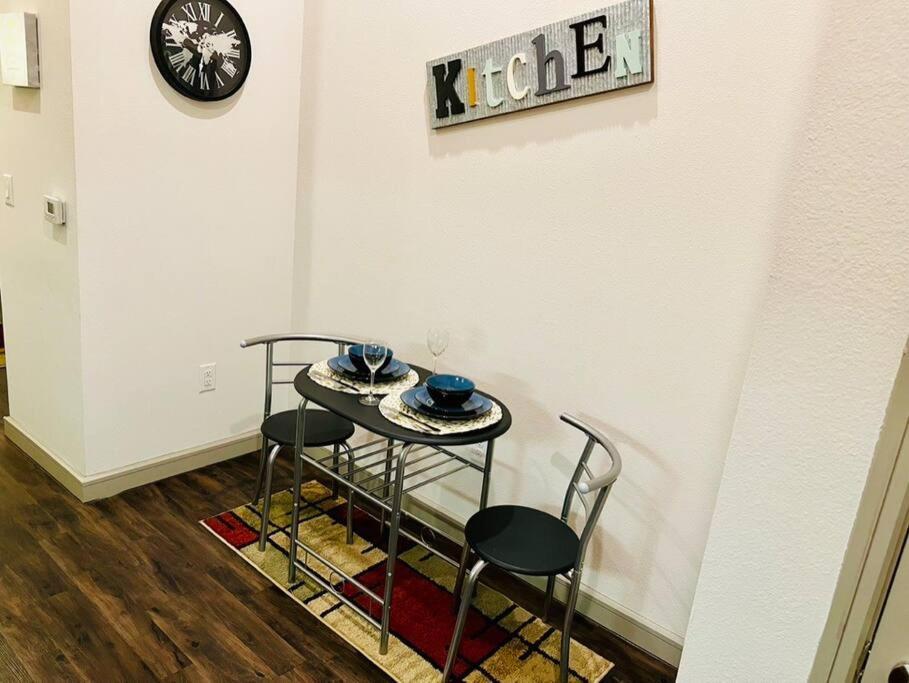Апартаменты Apto 1 Bed - Kitchen - Free Parking Хьюстон Экстерьер фото